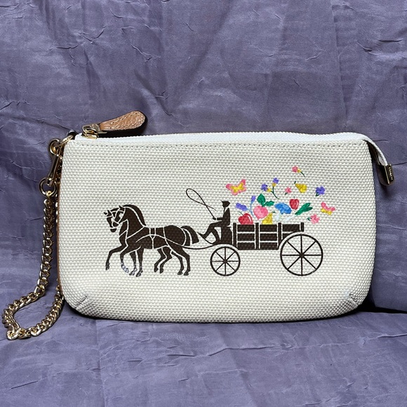 Coach Handbags - Coach Large Wristlet 19 w/ Dreamy Veggie Horse & Carriage